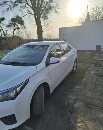 Toyota Corolla cena 40500 przebieg: 187500, rok produkcji 2016 z Śrem małe 56